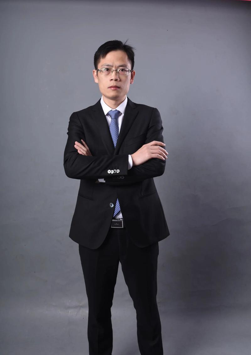 肖玉平 灯光与音效负责人